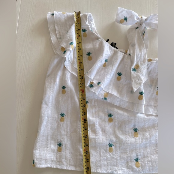 Pineapple Ruffle Top Size Small - Picture 5 of 7